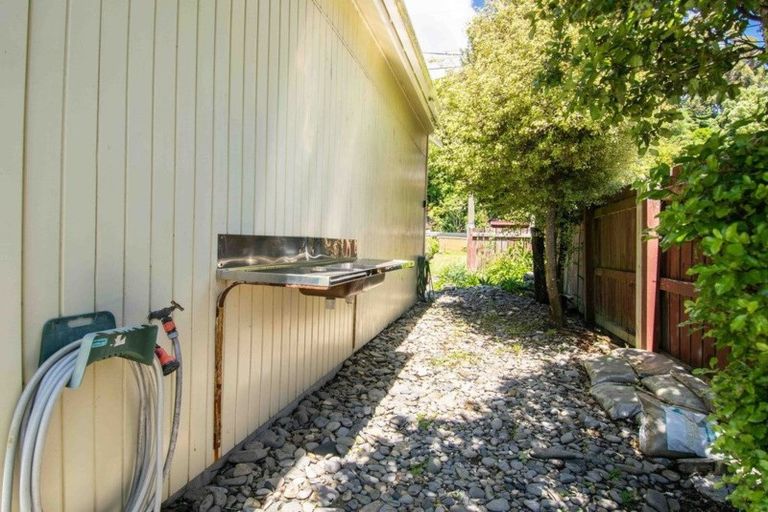Photo of property in 252 Patons Rock Road, Patons Rock, Takaka, 7182