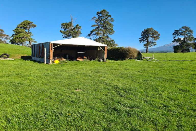 Photo of property in 801 Mangorei Road, Mangorei, New Plymouth, 4371