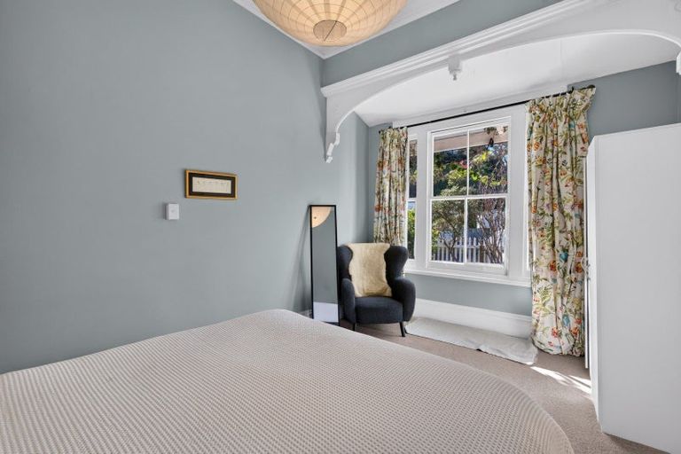 Photo of property in 28 Milton Road, Bluff Hill, Napier, 4110