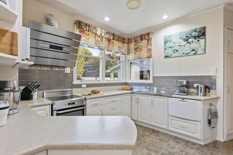 Photo of property in 27 Marian Drive, Inner Kaiti, Gisborne, 4010