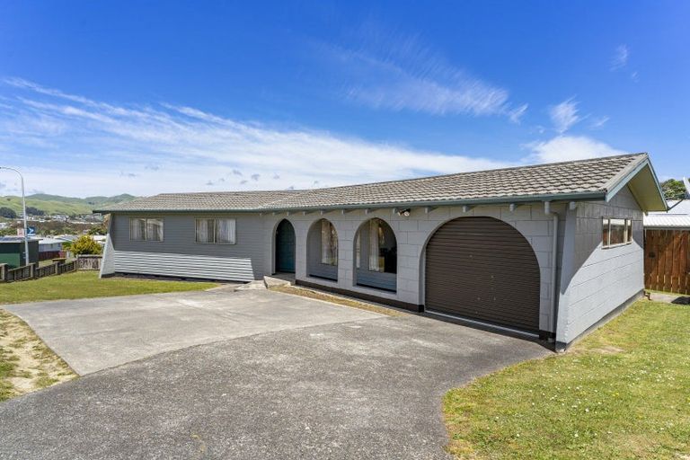 Photo of property in 62 Desert Gold Street, Ascot Park, Porirua, 5024