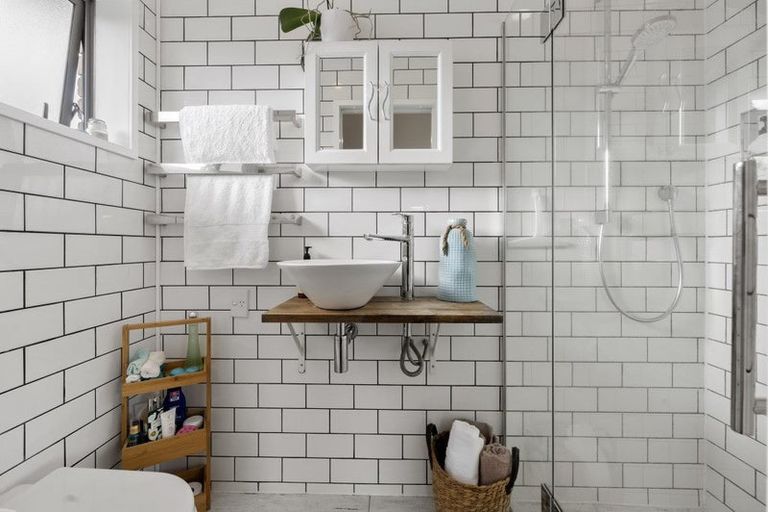 Photo of property in 20 Hocken Place, Mangere Bridge, Auckland, 2022