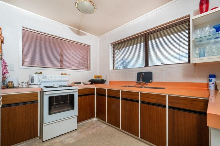 Photo of property in 7/9 Evans Road, Glen Eden, Auckland, 0602