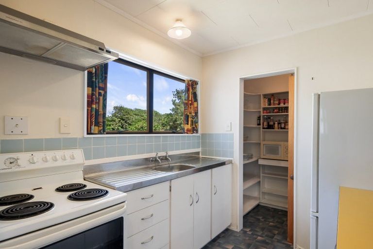 Photo of property in 5 Norna Grove, Waikawa Beach, Manakau, 5573