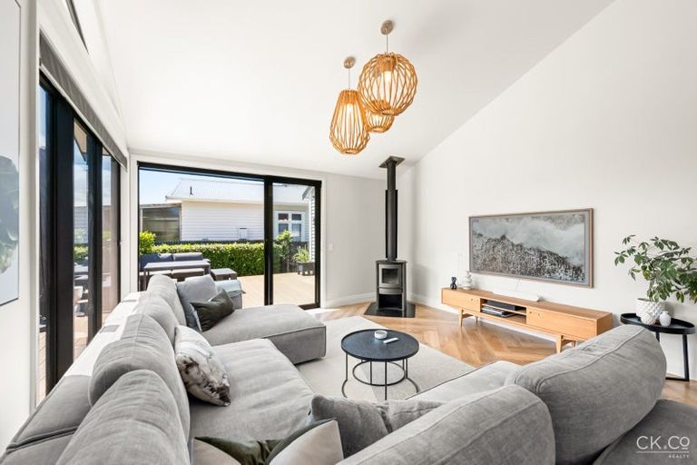 Photo of property in 42 Tui Street, Alicetown, Lower Hutt, 5010