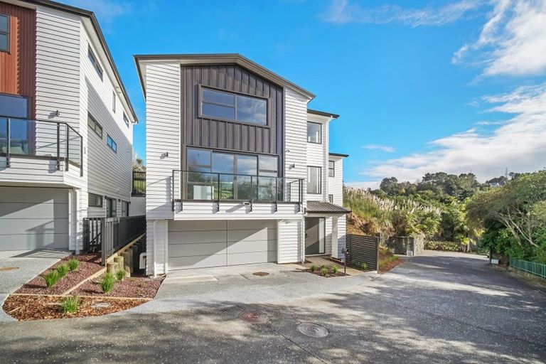 Photo of property in 4 Pleasant Way, Matakatia, Whangaparaoa, 0930