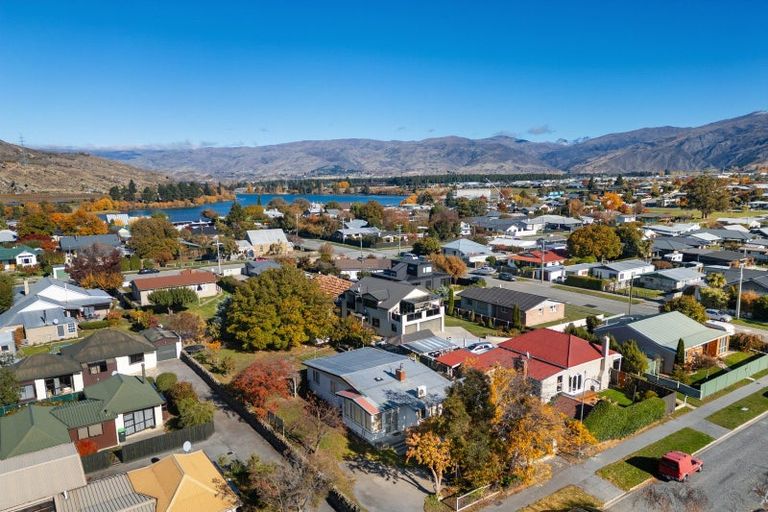 Photo of property in 22 Molyneux Avenue, Cromwell, 9310