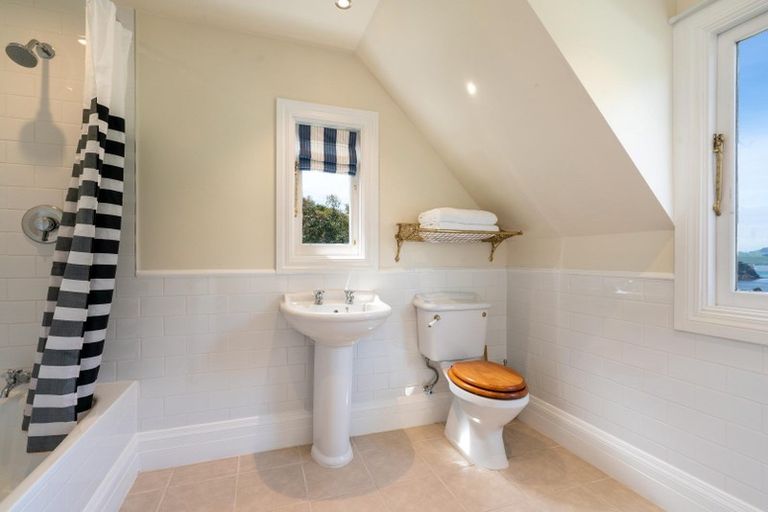 Photo of property in 187 Blanket Bay Road, Sawyers Bay, Port Chalmers, 9023