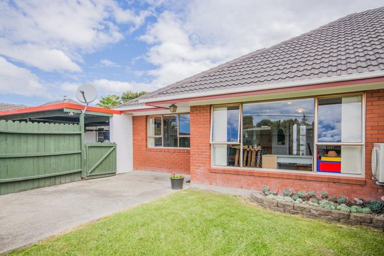 Photo of property in 58 Strid Road, Te Atatu South, Auckland, 0610