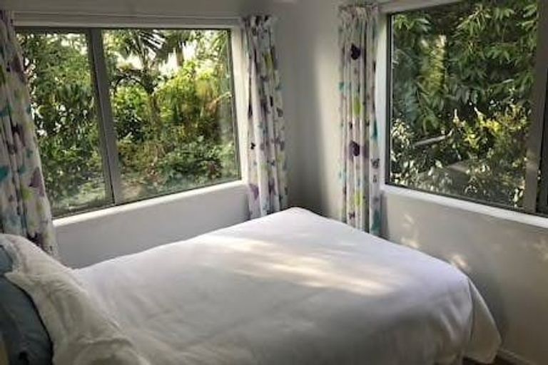 Photo of property in 841a Beach Road, Browns Bay, Auckland, 0630