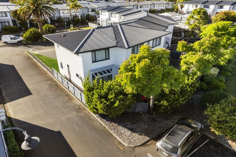 Photo of property in 46/2 Armoy Drive, East Tamaki, Auckland, 2016
