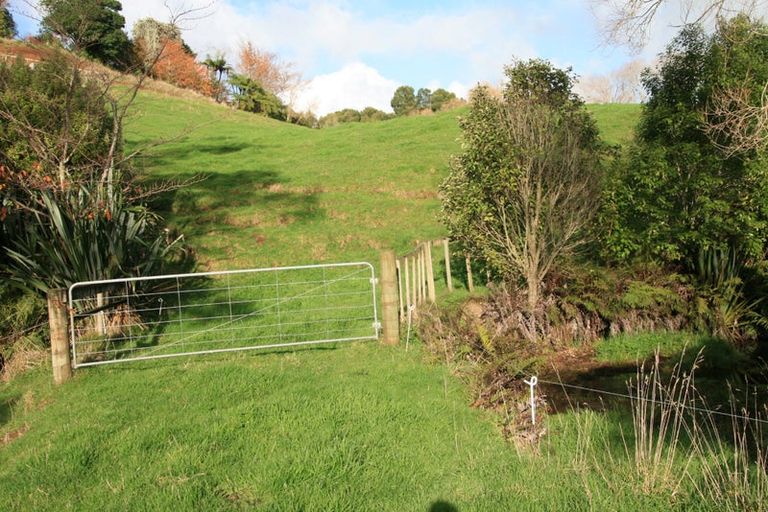 Photo of property in 562 Frankley Road, Hurworth, New Plymouth, 4371