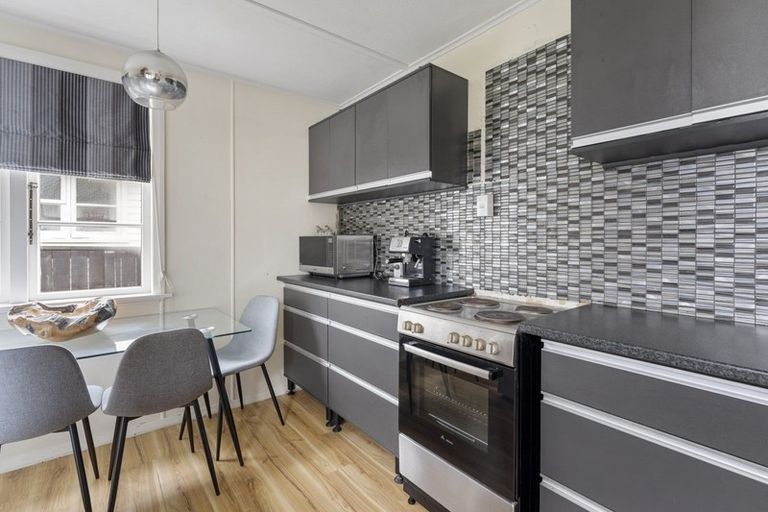 Photo of property in 26 Bell Street, Marton, 4710