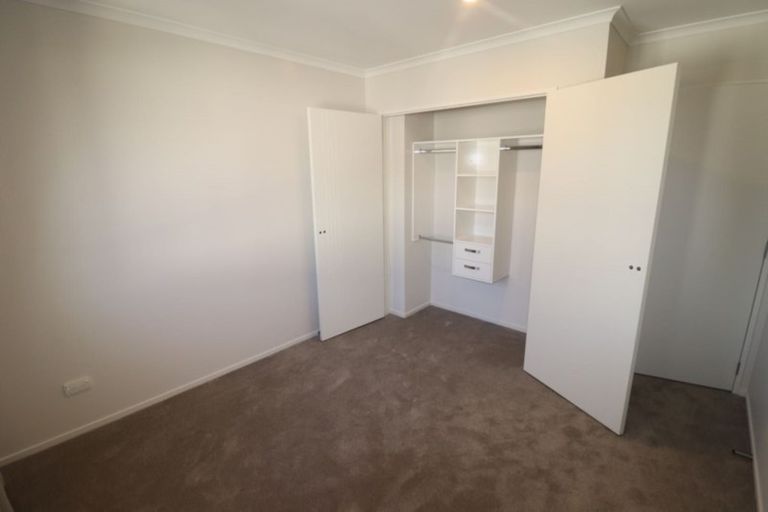 Photo of property in 36 Mettam Drive, Swanson, Auckland, 0614