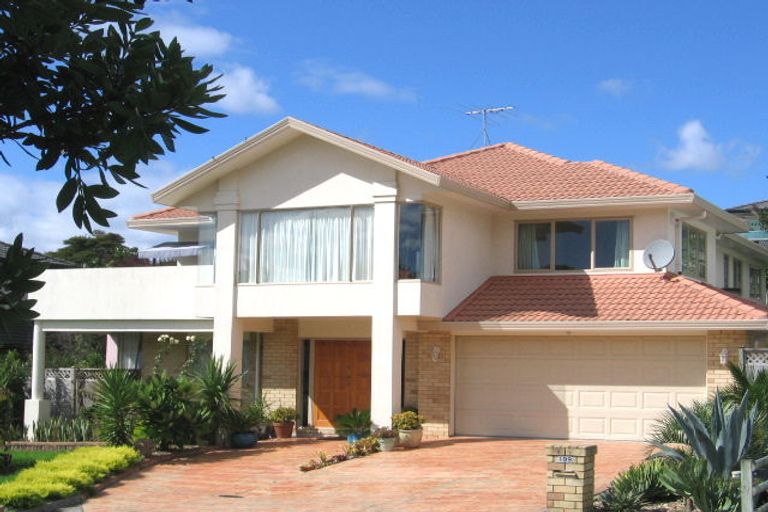 Photo of property in 109 Buscomb Avenue, Henderson, Auckland, 0610