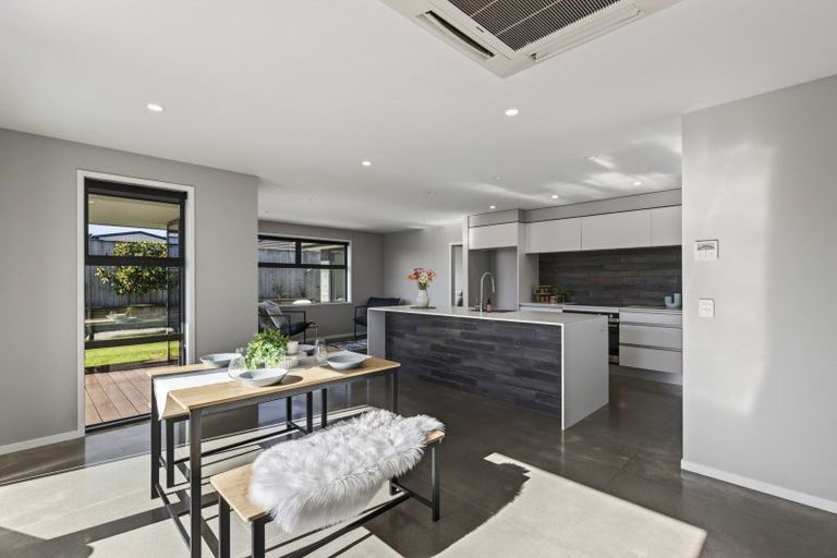 Photo of property in 10 Masters Lane, Waitara, 4320