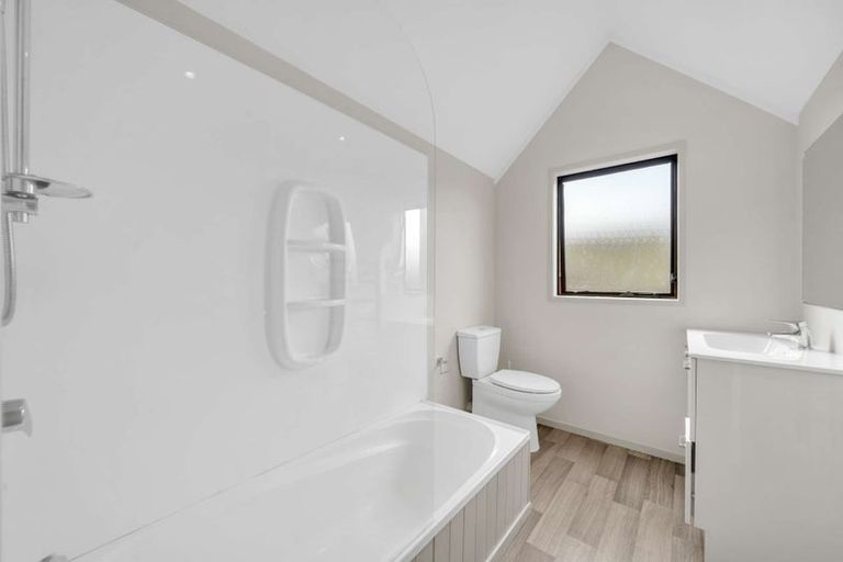 Photo of property in 3/54 Swanson Road, Henderson, Auckland, 0610