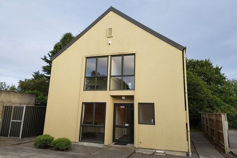 Photo of property in 120c Elizabeth Street, Riccarton, Christchurch, 8041