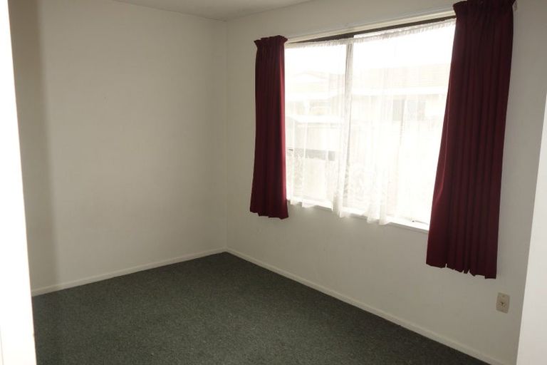 Photo of property in 22a Chipping Lane, Redwood, Christchurch, 8051
