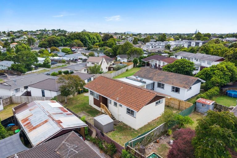 Photo of property in 2/48 Archmillen Avenue, Pakuranga Heights, Auckland, 2010