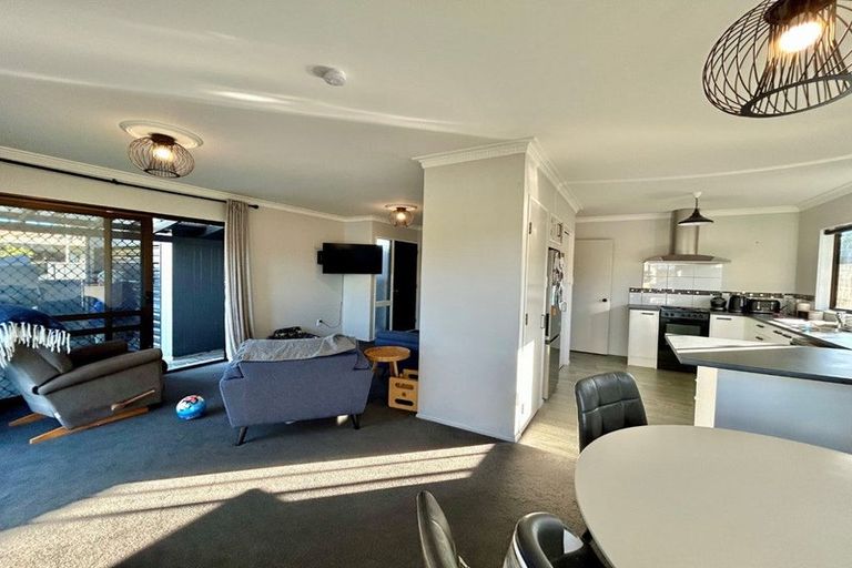 Photo of property in 42 Glamorgan Avenue, Tamatea, Napier, 4112