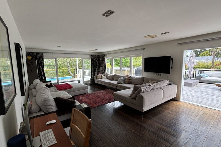 Photo of property in 47 Churchouse Road, Greenhithe, Auckland, 0632