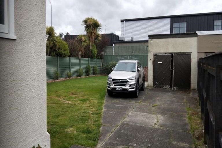 Photo of property in 495 Featherston Street, Roslyn, Palmerston North, 4414