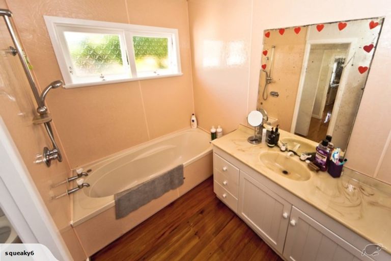 Photo of property in 4 Korau Road, Tikipunga, Whangarei, 0112