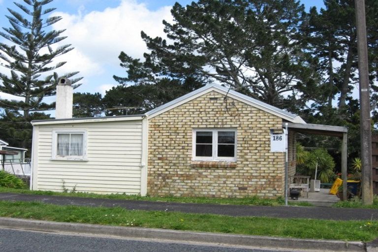 Photo of property in 186 Kauri Road, Whenuapai, Auckland, 0618
