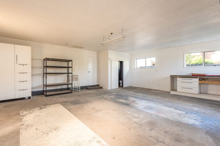 Photo of property in 27 Resolution Place, Bryndwr, Christchurch, 8053