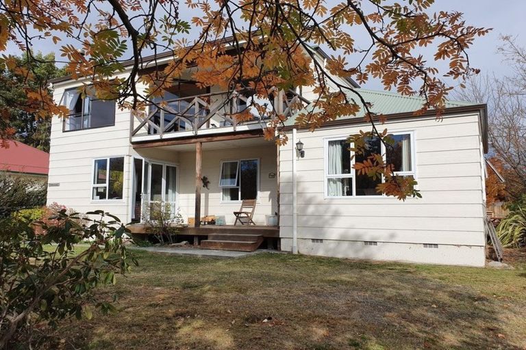 Photo of property in 41 Aorangi Crescent, Lake Tekapo, 7999