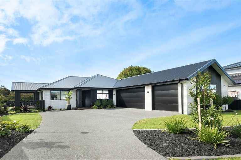 Photo of property in 10 Serenity Drive, Omokoroa, 3114