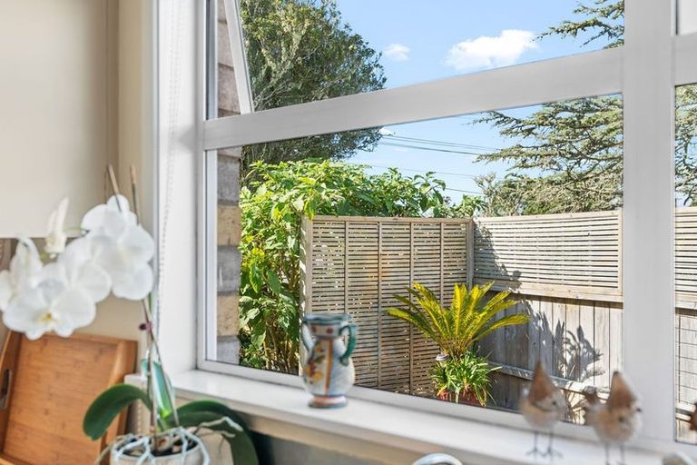 Photo of property in 203 Parkhurst Road, Parakai, 0830