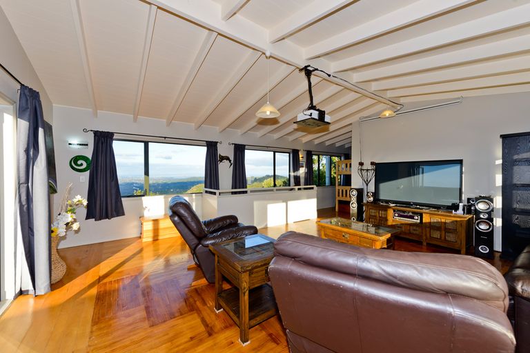 Photo of property in 166 Opanuku Road, Henderson Valley, Auckland, 0612