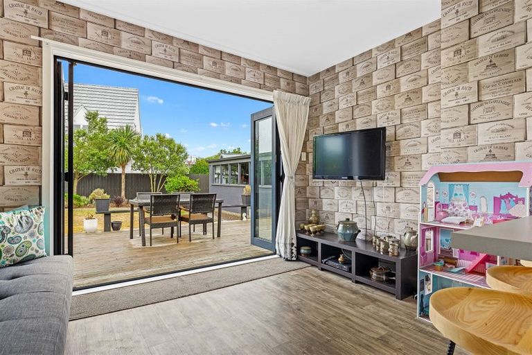 Photo of property in 103 Mcfaddens Road, St Albans, Christchurch, 8052