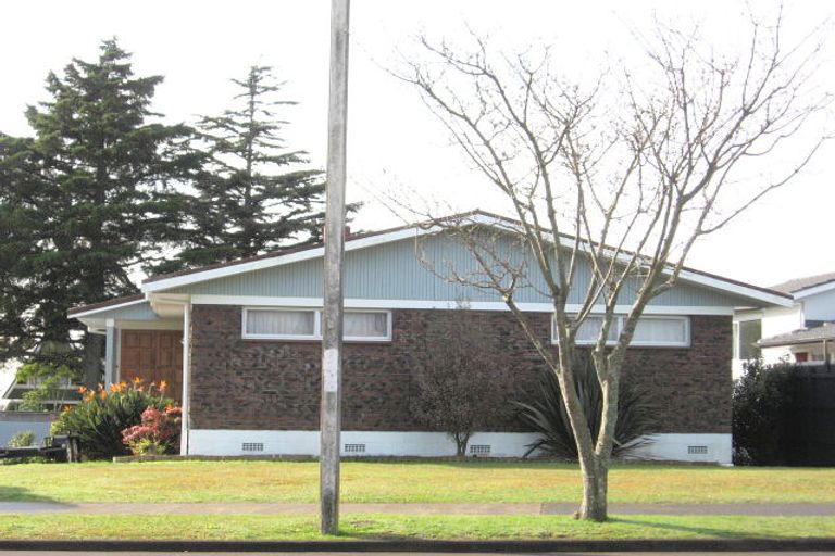 Photo of property in 90 Ray Small Drive, Pahurehure, Papakura, 2113