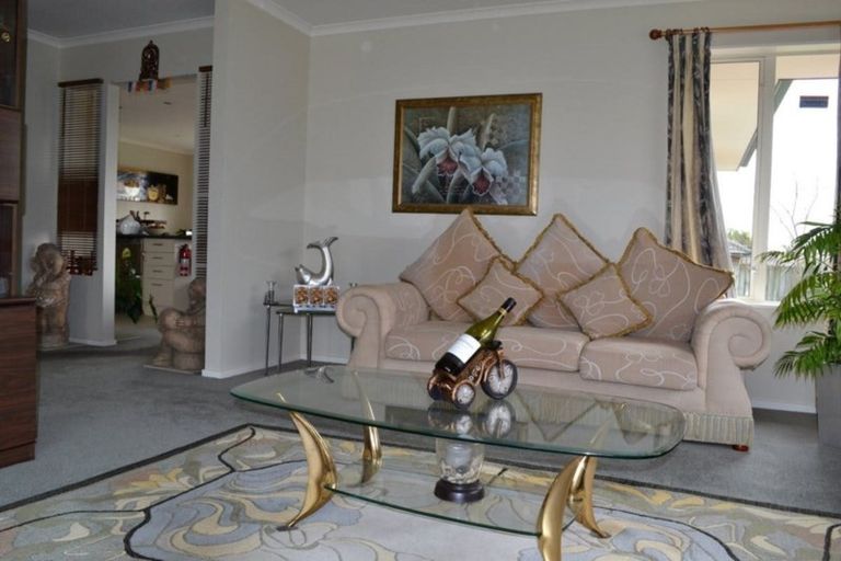 Photo of property in 8 Belcoo Crescent, East Tamaki, Auckland, 2013