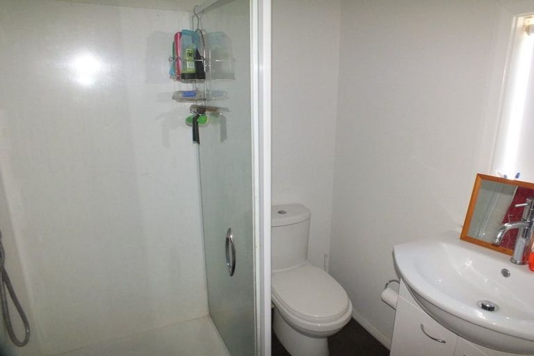 Photo of property in 5 Brockworth Place, Riccarton, Christchurch, 8011