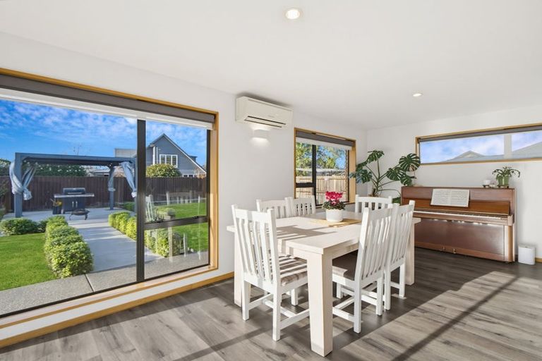 Photo of property in 16 Golding Avenue, Rangiora, 7400