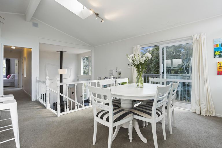 Photo of property in 202 Verbena Road, Birkdale, Auckland, 0626