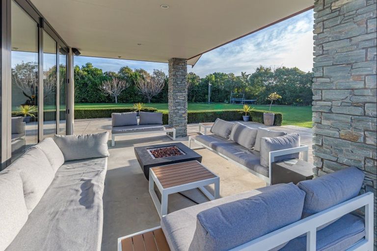 Photo of property in 111 Muhunoa Road East, Ohau, Levin, 5570