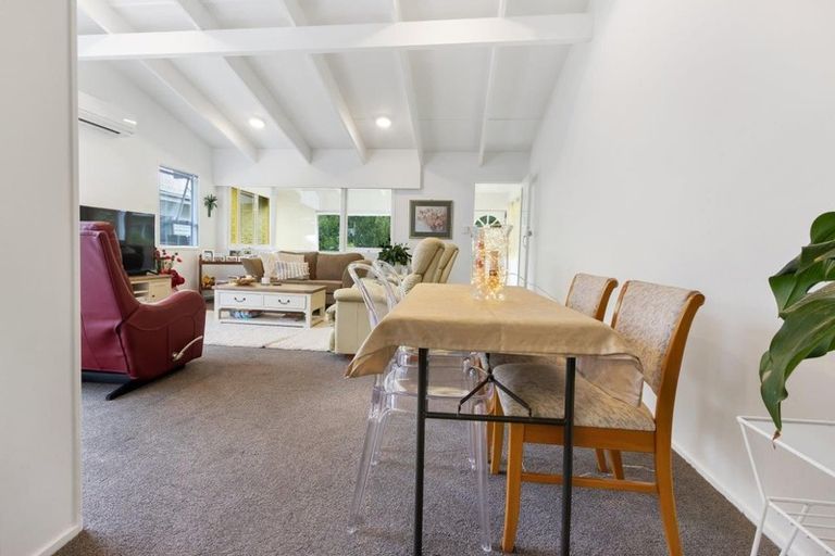 Photo of property in 3/522 Te Atatu Road, Te Atatu Peninsula, Auckland, 0610