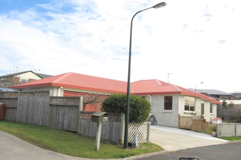 Photo of property in 15 Pointon Glade, Grandview Heights, Hamilton, 3200