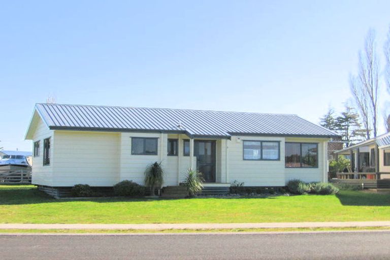 Photo of property in 9 Morcom Drive, Cooks Beach, Whitianga, 3591