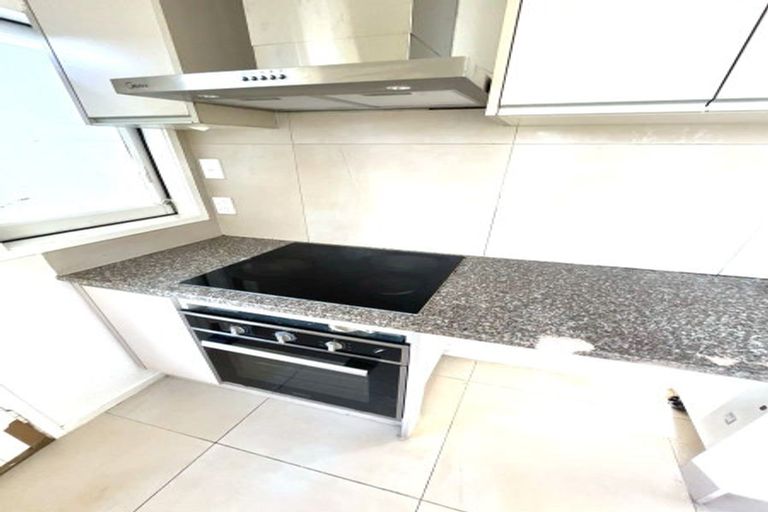 Photo of property in 1/118 Gills Road, Bucklands Beach, Auckland, 2014