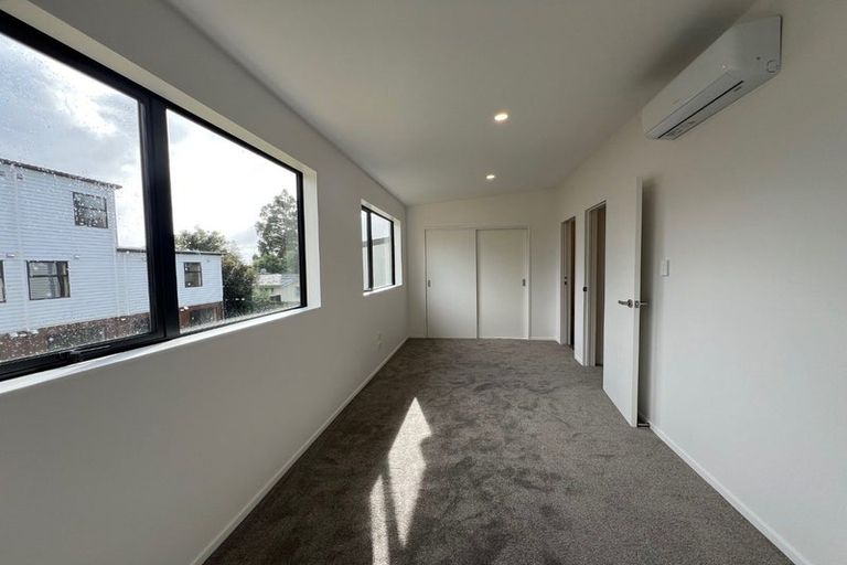 Photo of property in 4/15 Oakland Avenue, Papatoetoe, Auckland, 2025