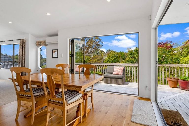 Photo of property in 10 Mosman Place, Chatswood, Auckland, 0626