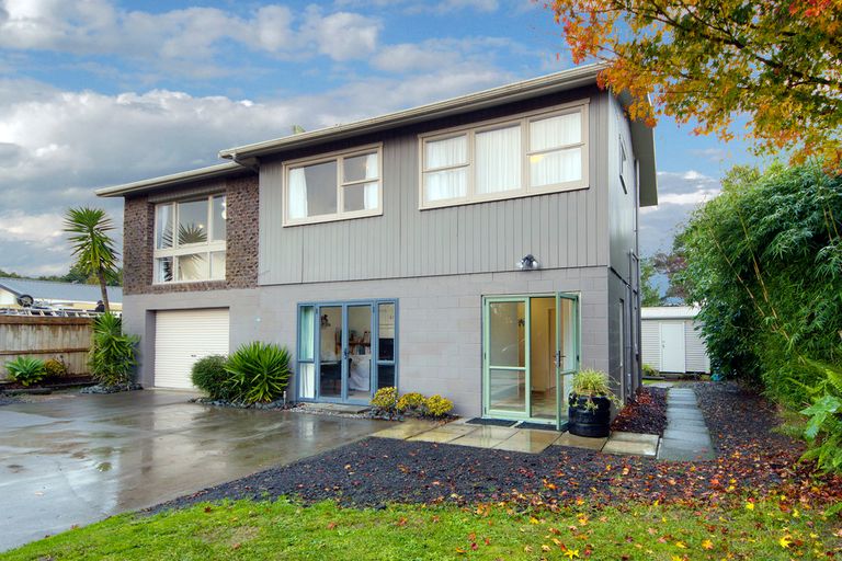 Photo of property in 218 Glengarry Road, Glen Eden, Auckland, 0602