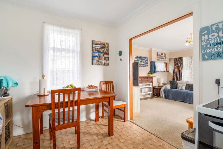 Photo of property in 25 Vernon Avenue, Takaro, Palmerston North, 4412