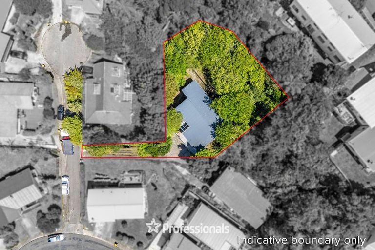 Photo of property in 6 Swadel Way, Karori, Wellington, 6012